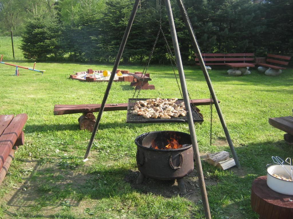 Hacjenda - Apartamenty I Pokoje Goscinne Czarna Góra Esterno foto