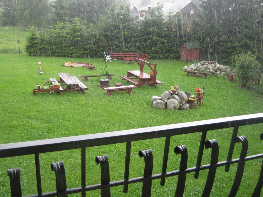 Hacjenda - Apartamenty I Pokoje Goscinne Czarna Góra Esterno foto